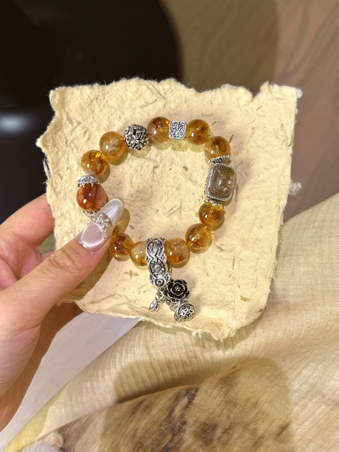 ▫️▪️ Yellow tower crystal red glue flower ghost magic box bracelet